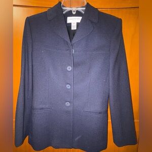 JONES NEW YORK TWO PIECE SUIT
SIZE 4 PETITE
EXCELLENT CONDITION
